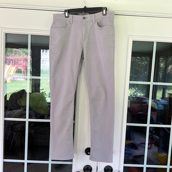 Calvin Klein Slim fit pants - Picture 1 of 3